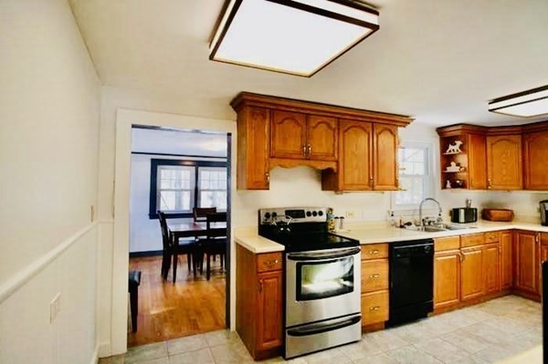 1 Kenneth Road Georgetown, MA 01833 - Photo 5 of 38 Gallery Image 5
