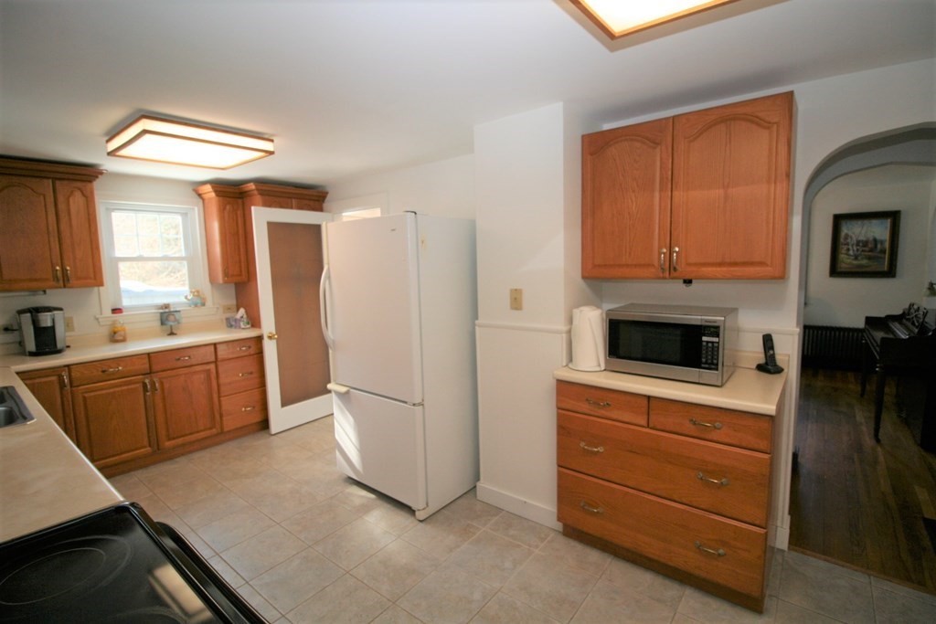 1 Kenneth Road Georgetown, MA 01833 - Photo 6 of 38 Gallery Image 6