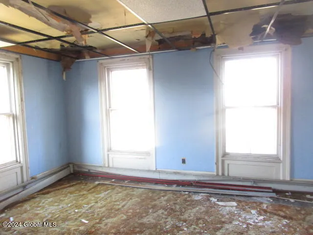 $85,900 | 64 Waddell Avenue, Fort Plain, NY 13339