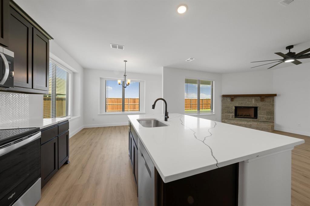 401 Barnfield Road Cleburne, TX 76031 - Photo 11 of 27 Gallery Image 11