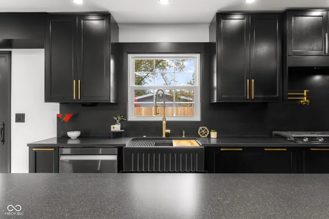 $780,000 | 811 27th Street, Columbus, IN 47201