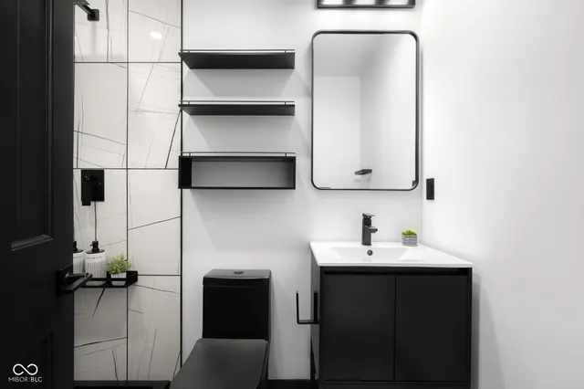 $780,000 | 811 27th Street, Columbus, IN 47201