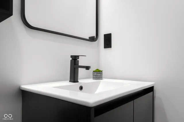 $780,000 | 811 27th Street, Columbus, IN 47201