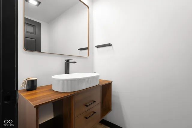 $780,000 | 811 27th Street, Columbus, IN 47201