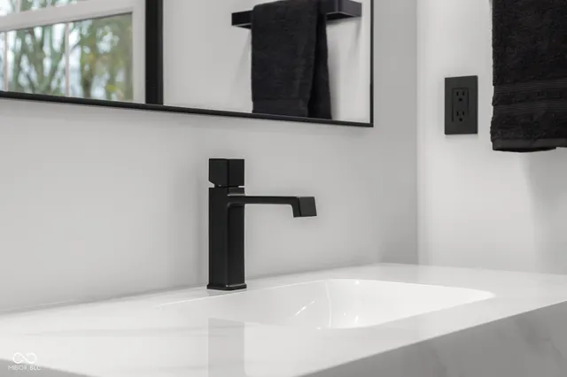 $780,000 | 811 27th Street, Columbus, IN 47201