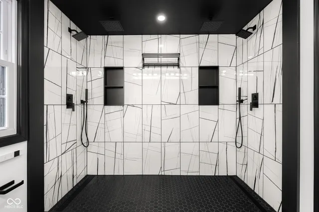 $780,000 | 811 27th Street, Columbus, IN 47201