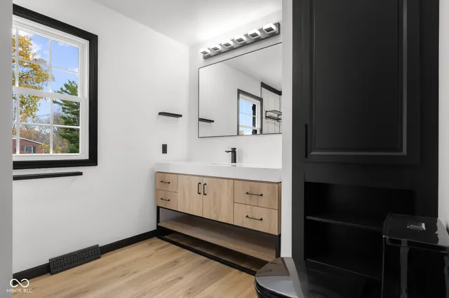 $780,000 | 811 27th Street, Columbus, IN 47201