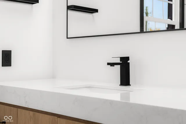 $780,000 | 811 27th Street, Columbus, IN 47201