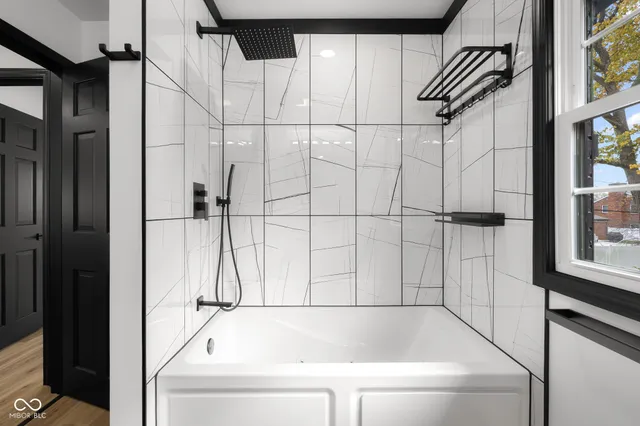 $780,000 | 811 27th Street, Columbus, IN 47201