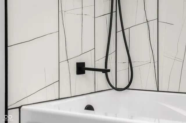 $780,000 | 811 27th Street, Columbus, IN 47201