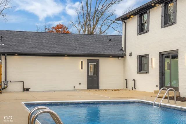 $780,000 | 811 27th Street, Columbus, IN 47201