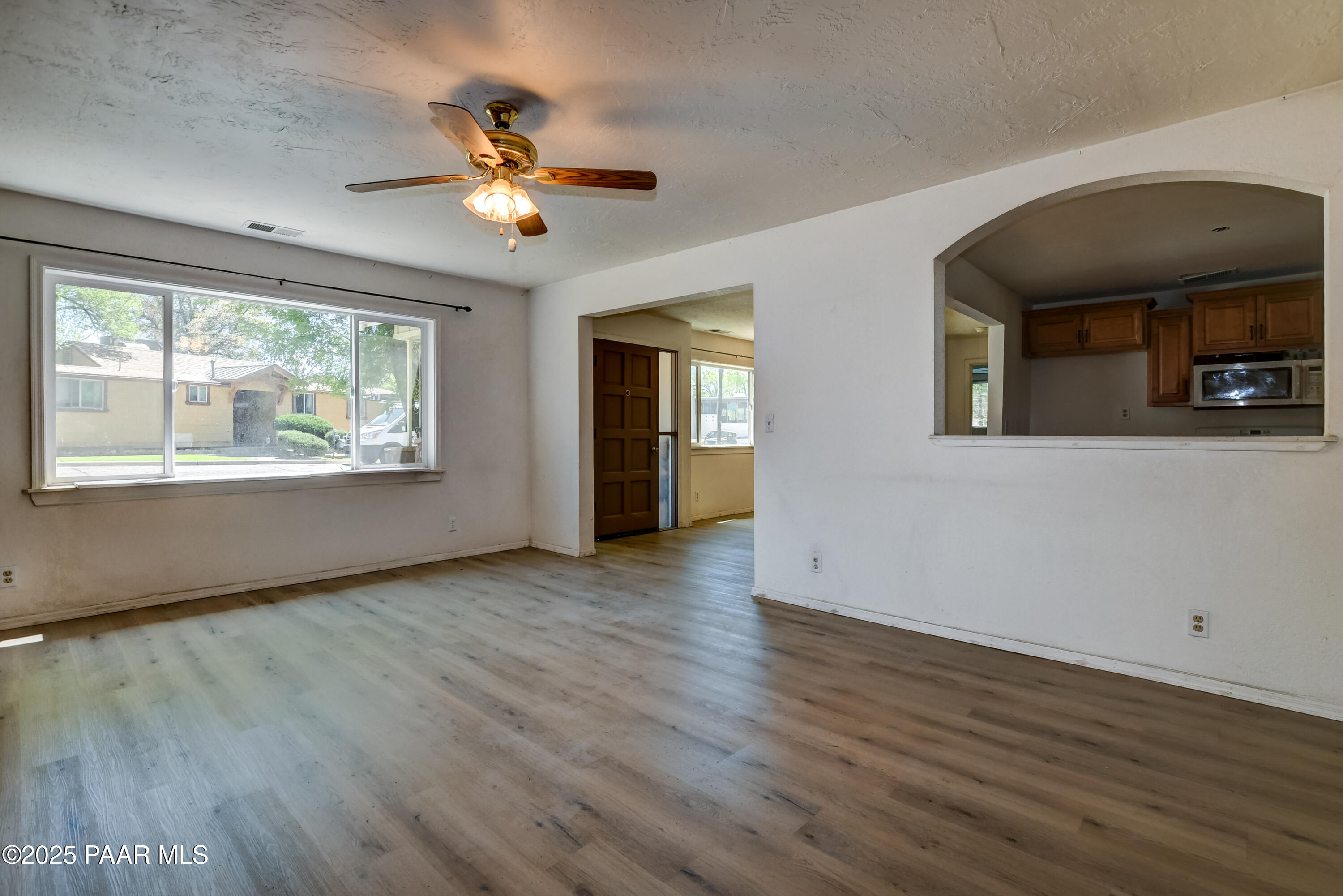 626 Ruth Street Prescott, AZ 86301 - Photo 8 of 38 Living Room 3
