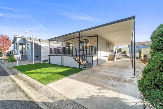 $199,000 | 84 Hacienda Drive, Napa, CA 94558