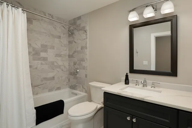 $764,900 | 1444 Crowe Avenue, Deerfield, IL 60015