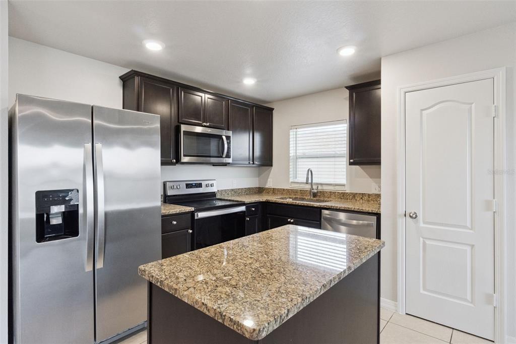 1740 Canaan Loop Dundee, FL 33838 - Photo 13 of 37