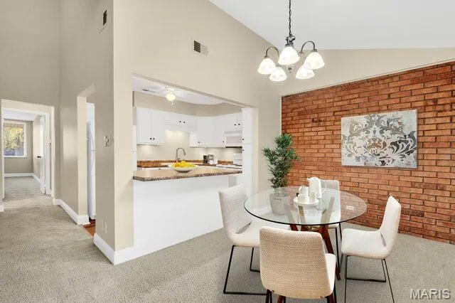 $149,500 | 5270 Cedarstone Court, Unit C, St. Louis, MO 63129