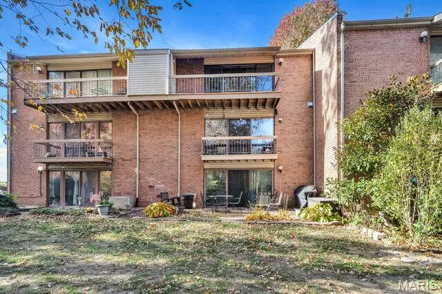 $149,500 | 5270 Cedarstone Court, Unit C, St. Louis, MO 63129