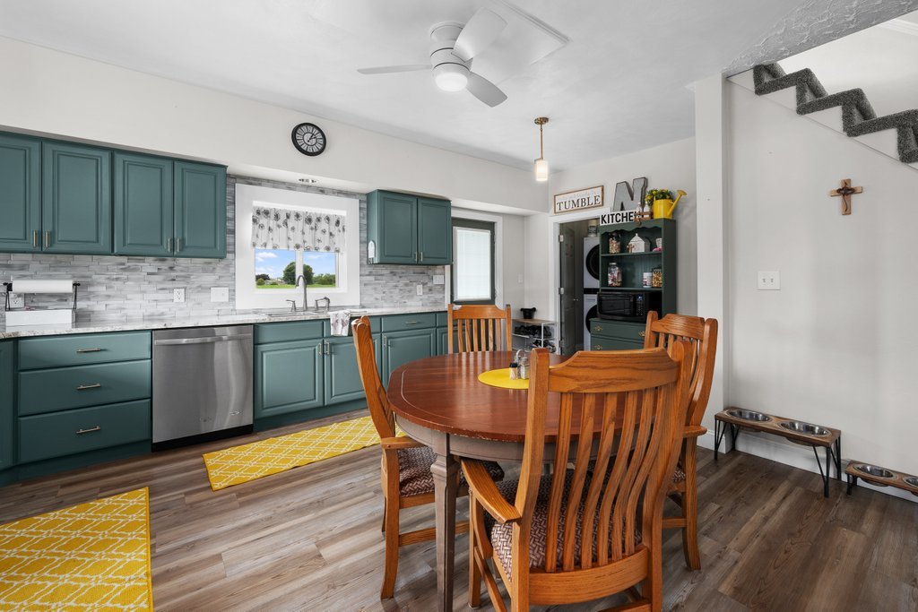 1814 Big Island Road Rock Island, IL 61201 - Photo 32 of 60