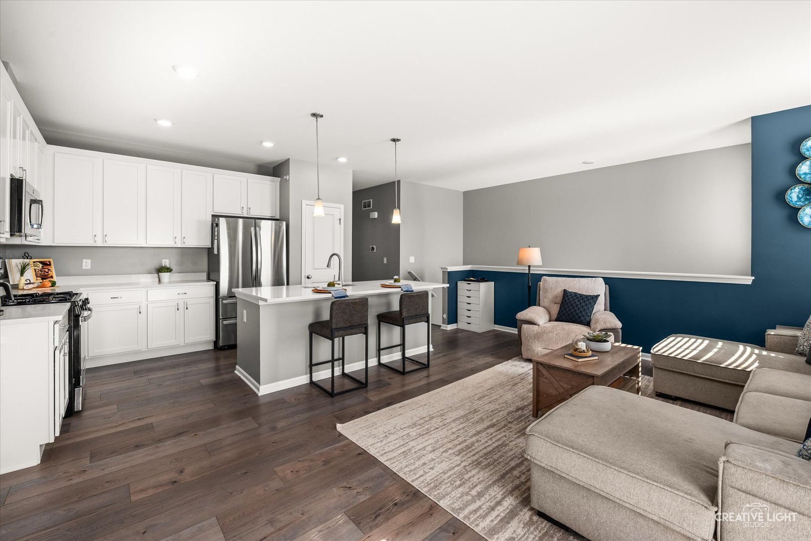 544 Comstock Road South Elgin, IL 60177 - Photo 8 of 19 Gallery Image 8