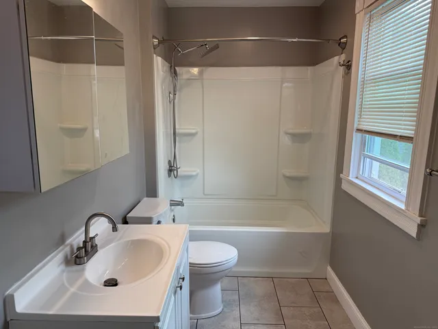 $2,200 | 7 McConn Avenue, Enfield, CT 06082