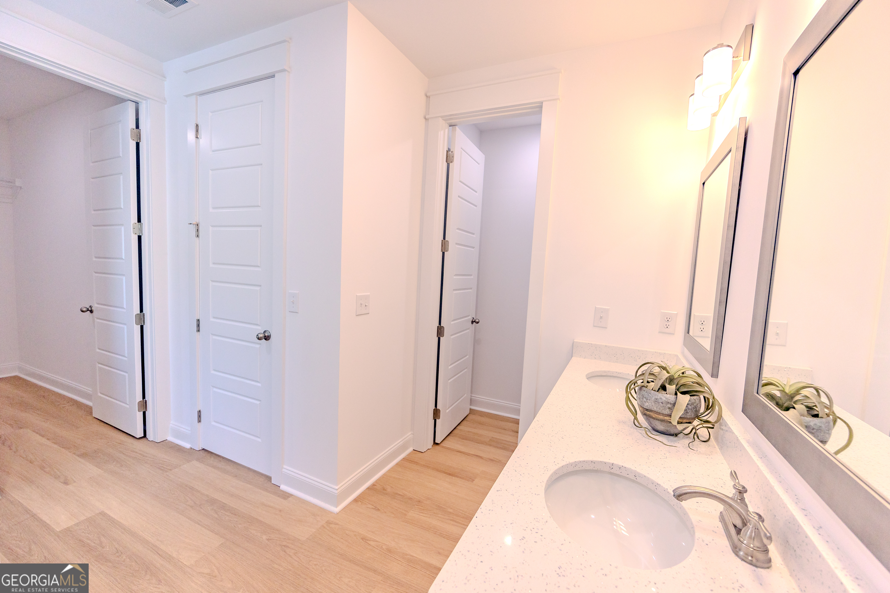 336 Mace Cannon Road Dublin, GA 31021 - Photo 35 of 62 a bedroom with a bed and a mirror