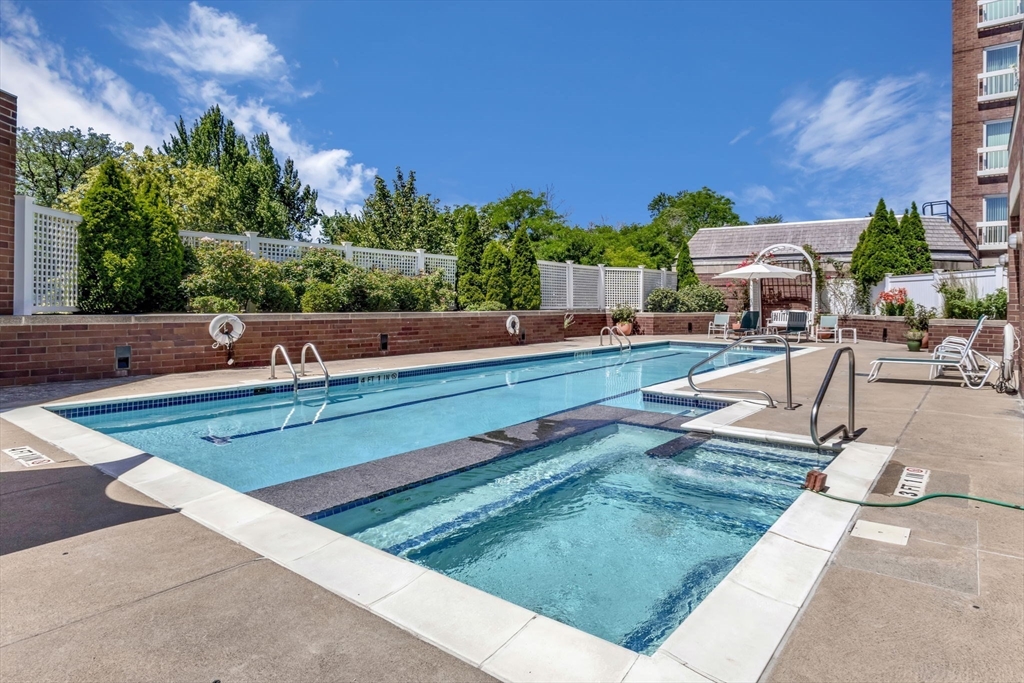 950 Massachusetts Avenue, Unit 512 Cambridge, MA 02139 - Photo 11 of 20