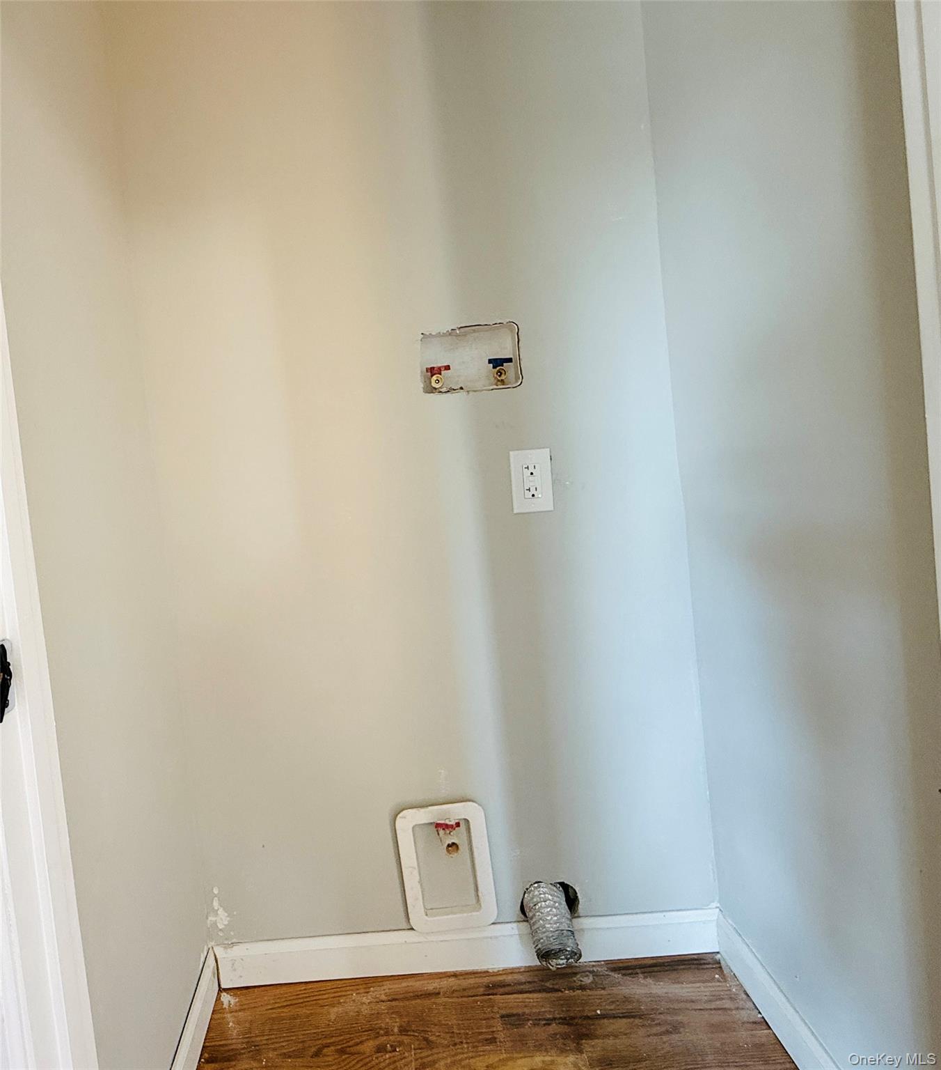 164-21 109th Road Queens, NY 11433 - Photo 8 of 17