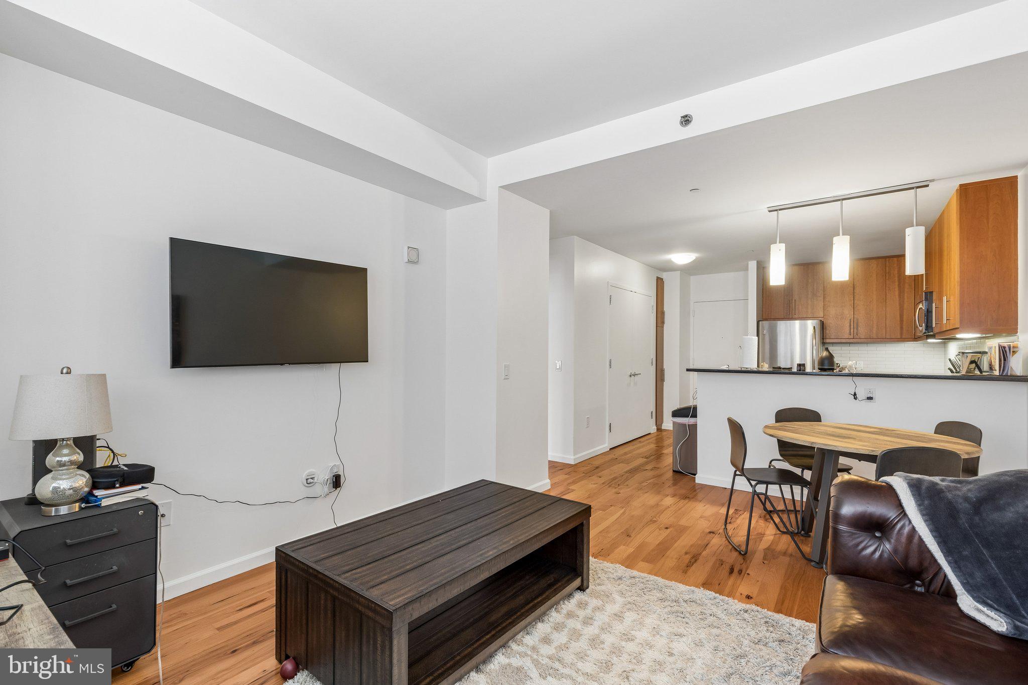 1425 Locust Street, Unit 4E Philadelphia, PA 19102 - Photo 4 of 26