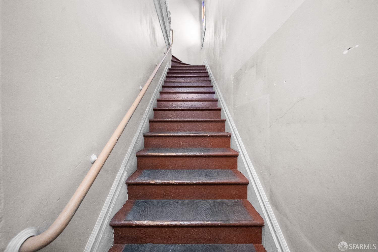 705 Jackson Street Oakland, CA 94607 - Photo 18 of 40 a view of entryway