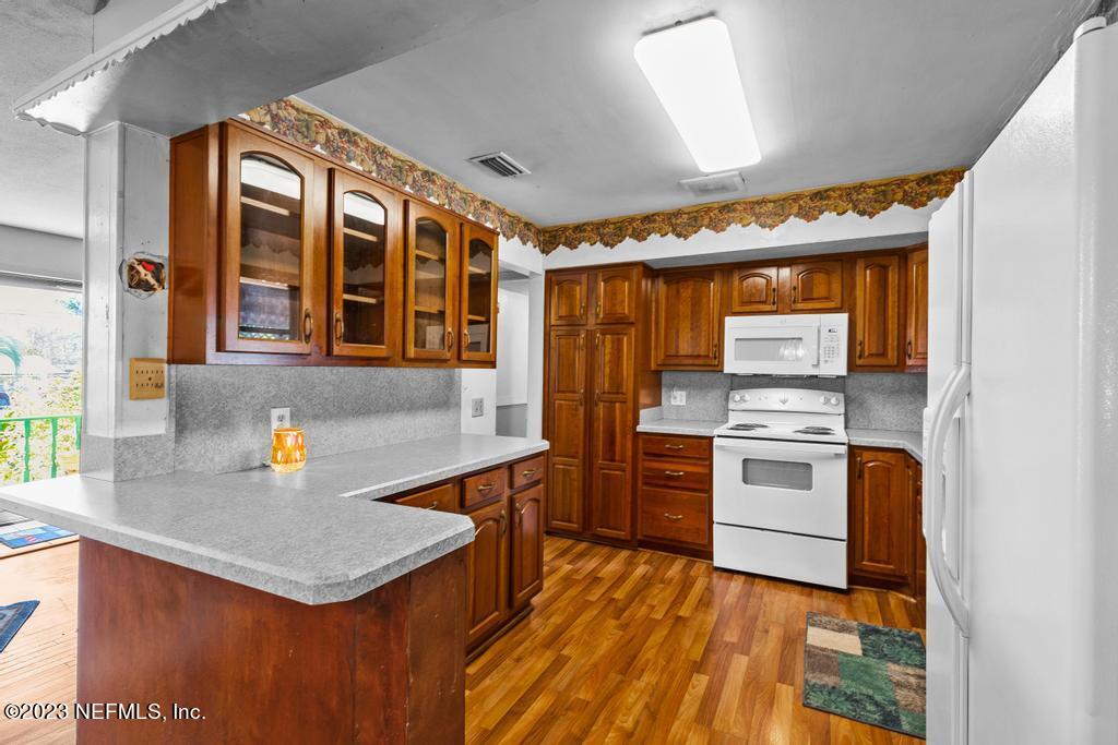 233 Denise Drive Jacksonville, FL 32218 - Photo 11 of 36 233 Denise -18