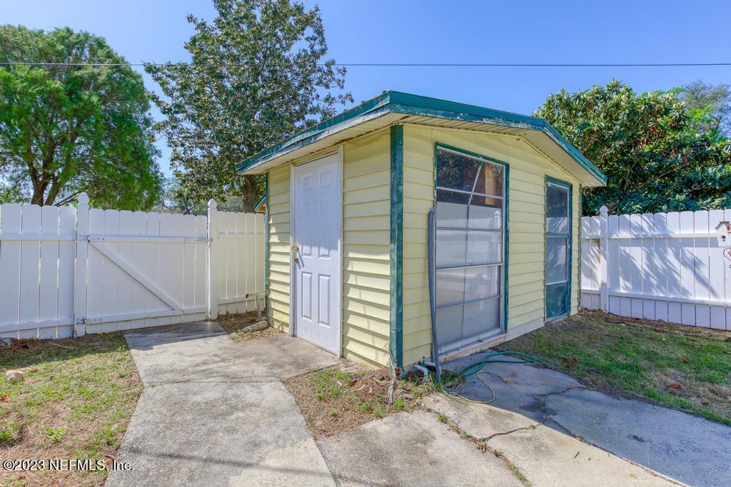 233 Denise Drive Jacksonville, FL 32218 - Photo 26 of 36 233 Denise -37