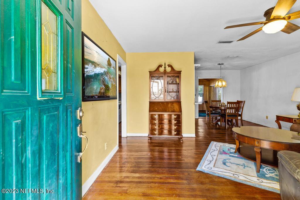 233 Denise Drive Jacksonville, FL 32218 - Photo 5 of 36 233 Denise -10