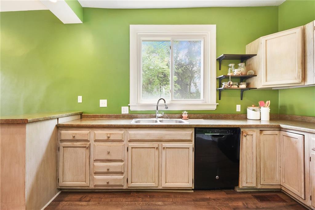 3114 Terrace Street Pittsburgh, PA 15213 - Photo 12 of 38 Gallery Image 12