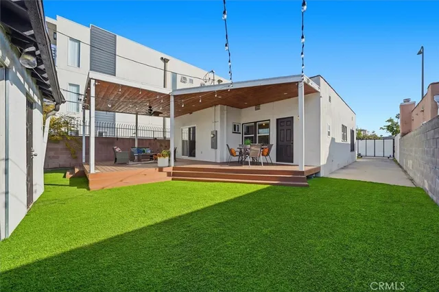 $960,000 | 2805 South La Brea Avenue, Los Angeles, CA 90016