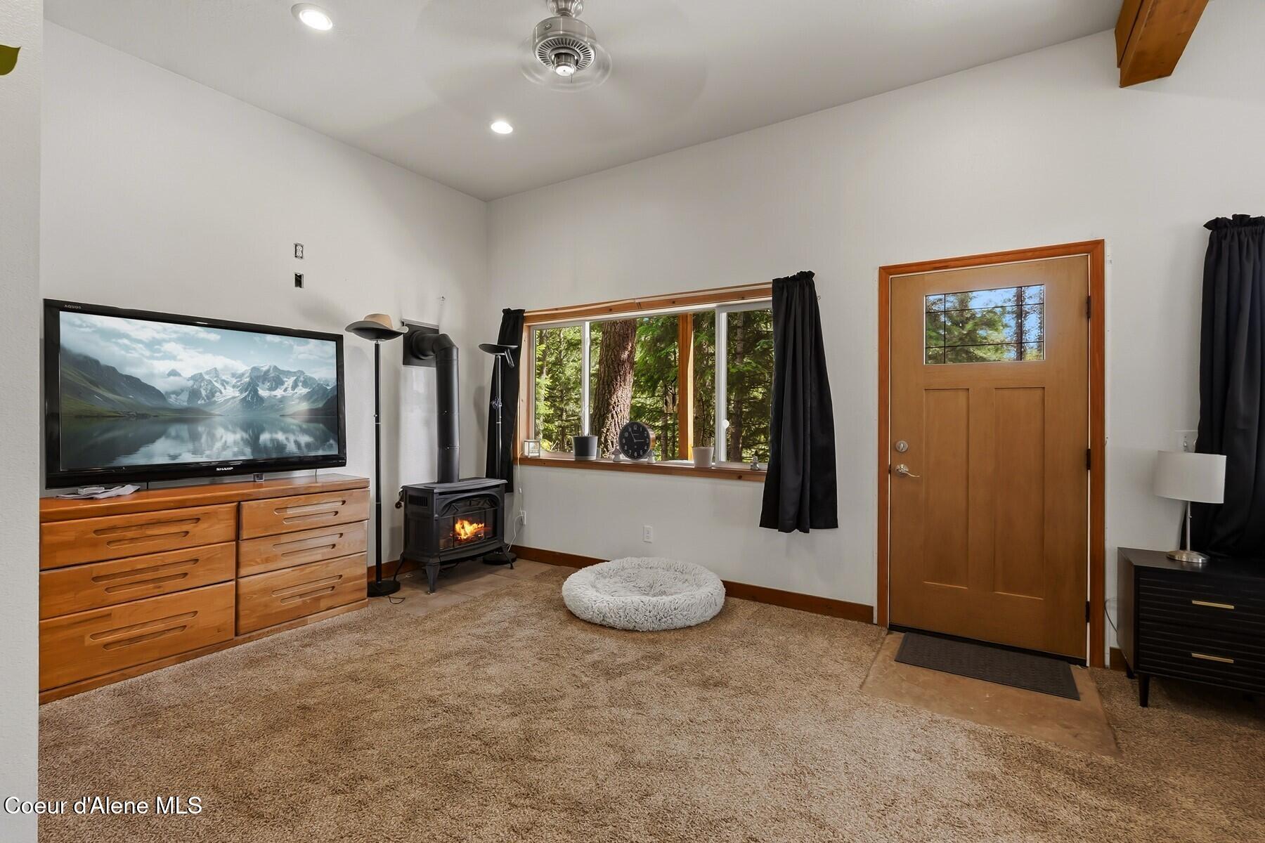 2206 Gypsy Bay Road Sagle, ID 83860 - Photo 10 of 42 Primary Bedroom
