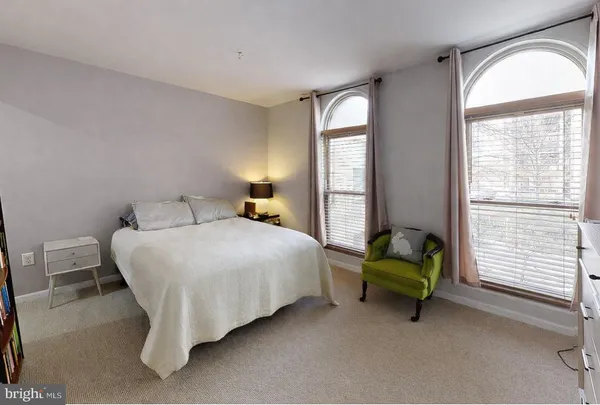 $1,950 | 31 Canterbury Square, Unit 302, Alexandria, VA 22304