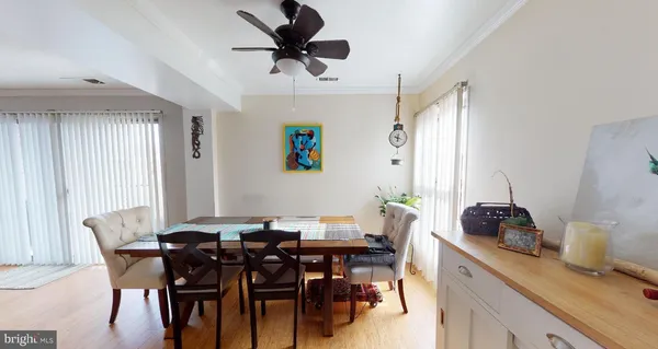 $1,950 | 31 Canterbury Square, Unit 302, Alexandria, VA 22304