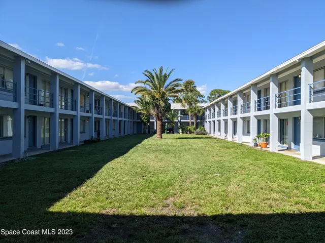 $1,200 | 140 Minna Lane, Unit 207, Merritt Island, FL 32953