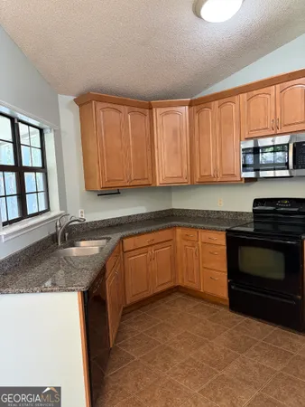 $1,800 | 121 Innerlake Lane, Kingsland, GA 31548
