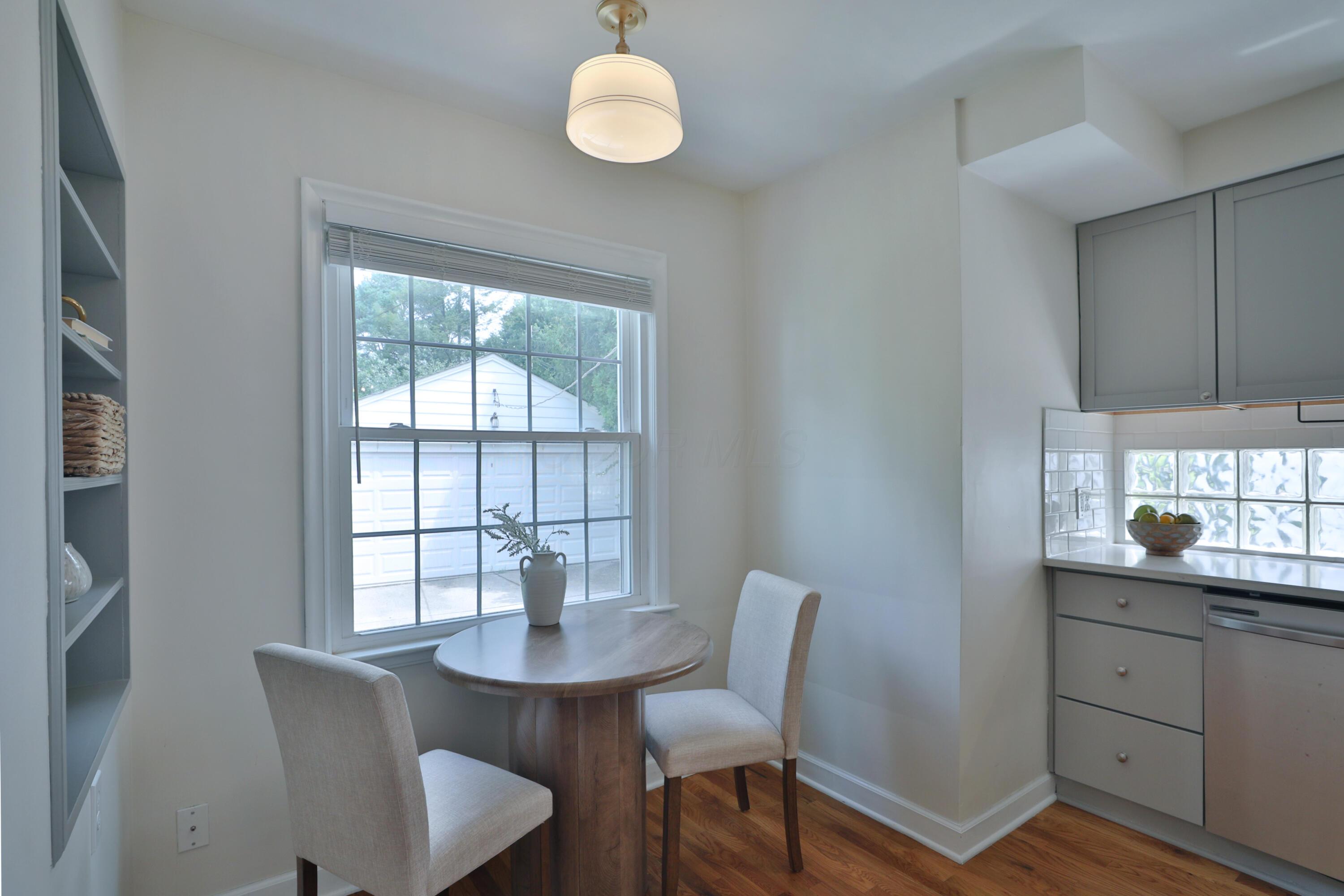 56 Aldrich Road Columbus, OH 43214 - Photo 18 of 50 Eating Area