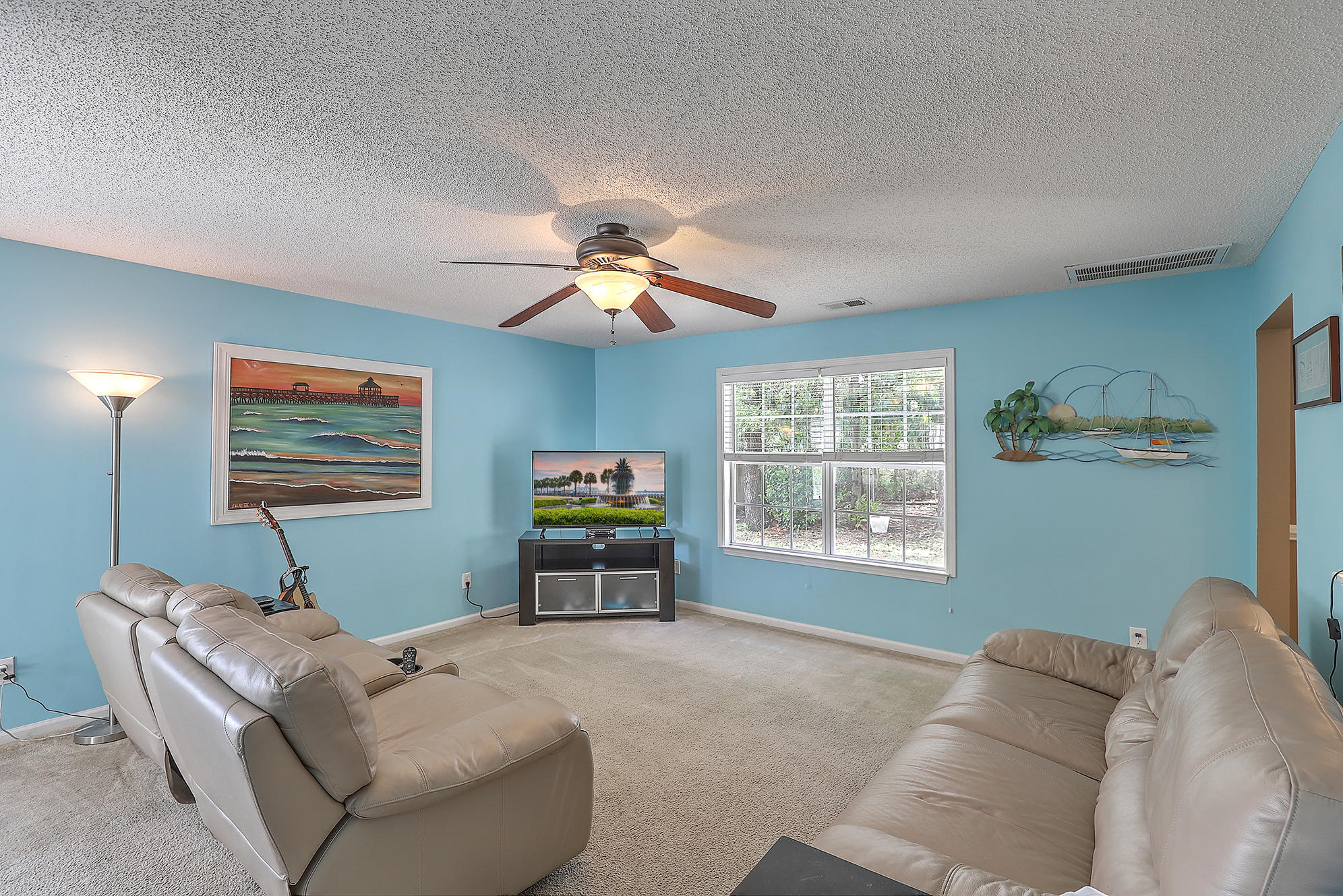 7924 New Ryder Road North Charleston, SC 29406 - Photo 5 of 31 Living Room