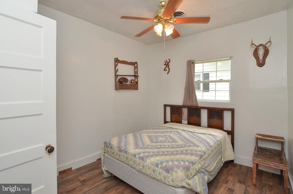 121 6th Street Colonial Beach, VA 22443 - Photo 17 of 33 Bedroom #2