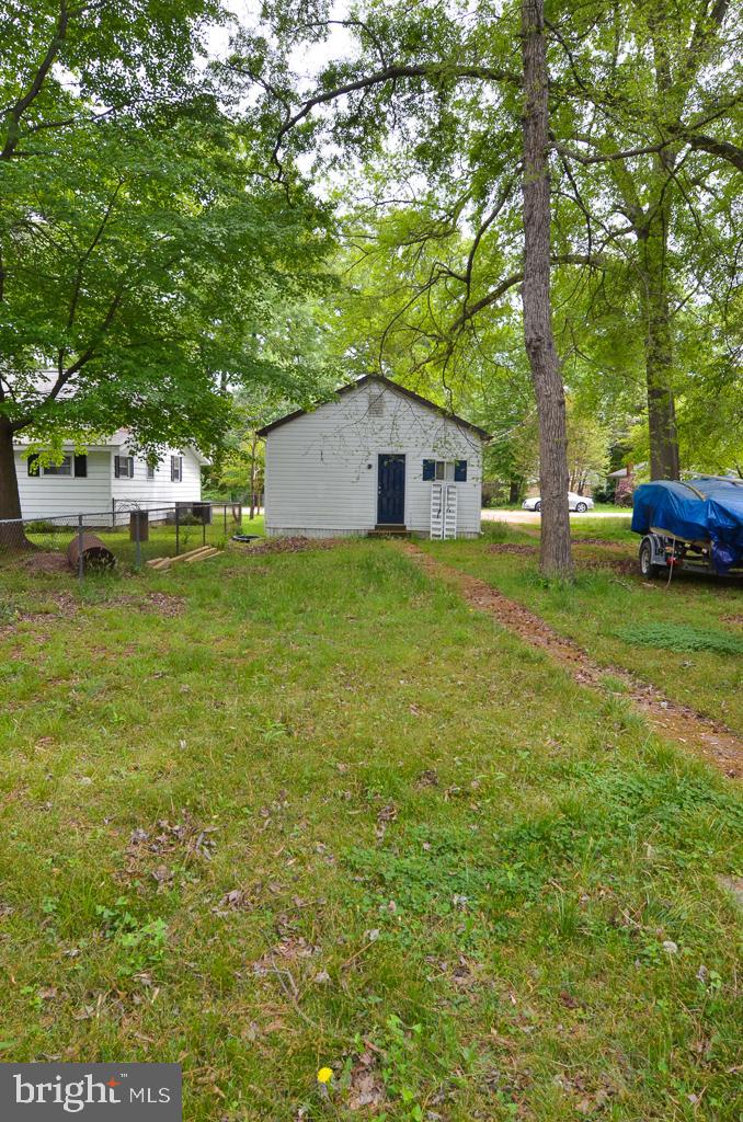 121 6th Street Colonial Beach, VA 22443 - Photo 20 of 33