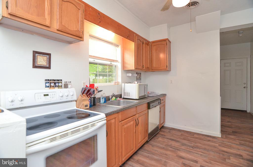 121 6th Street Colonial Beach, VA 22443 - Photo 29 of 33