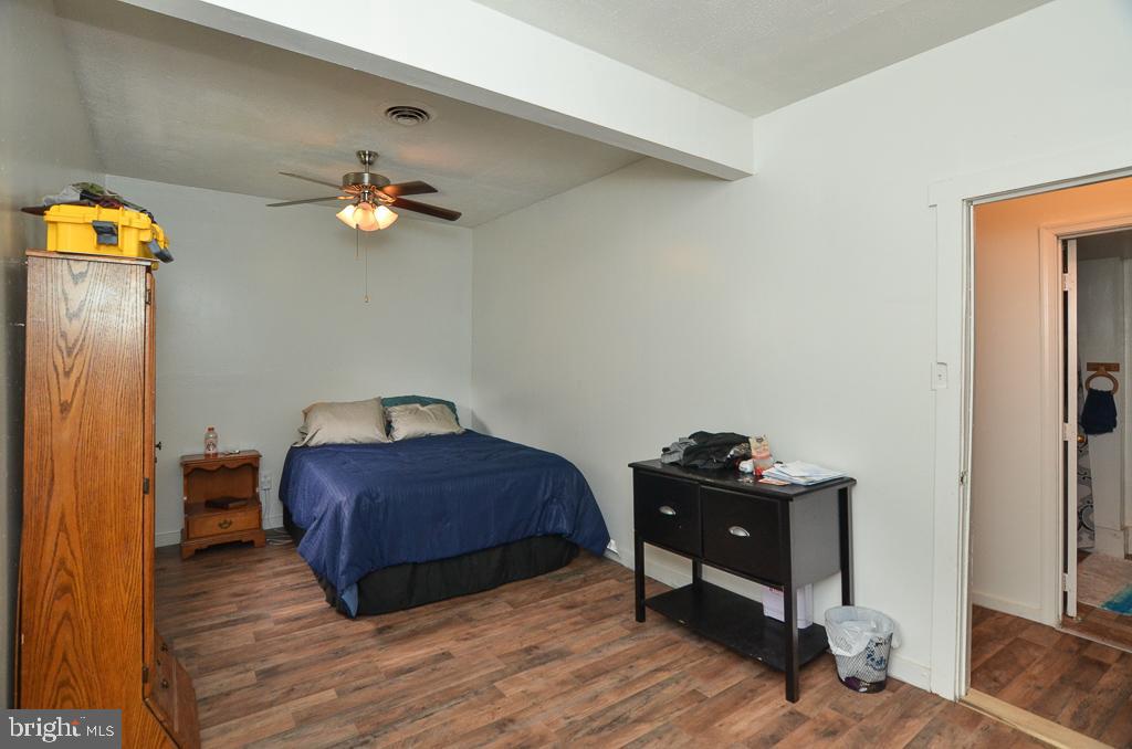 121 6th Street Colonial Beach, VA 22443 - Photo 31 of 33 Master Bedroom
