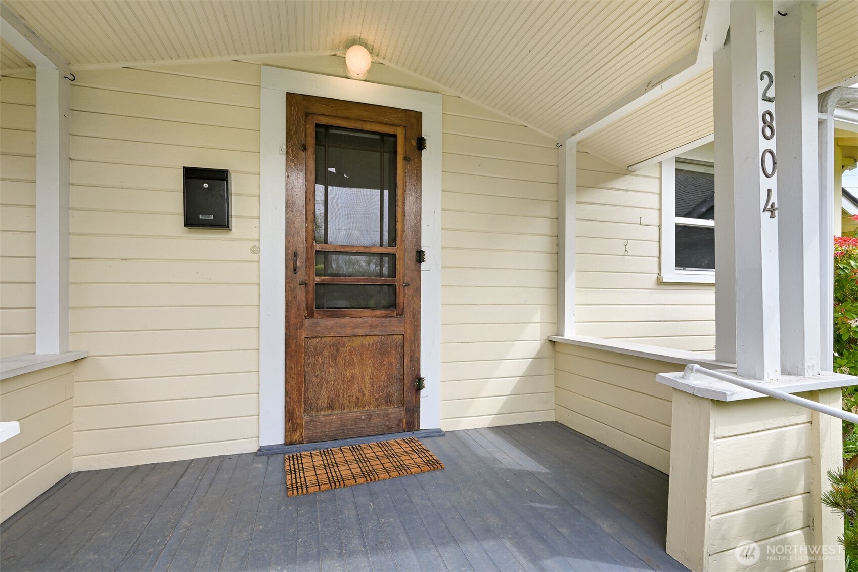 2804 Ellis Street Bellingham, WA 98225 - Photo 5 of 31