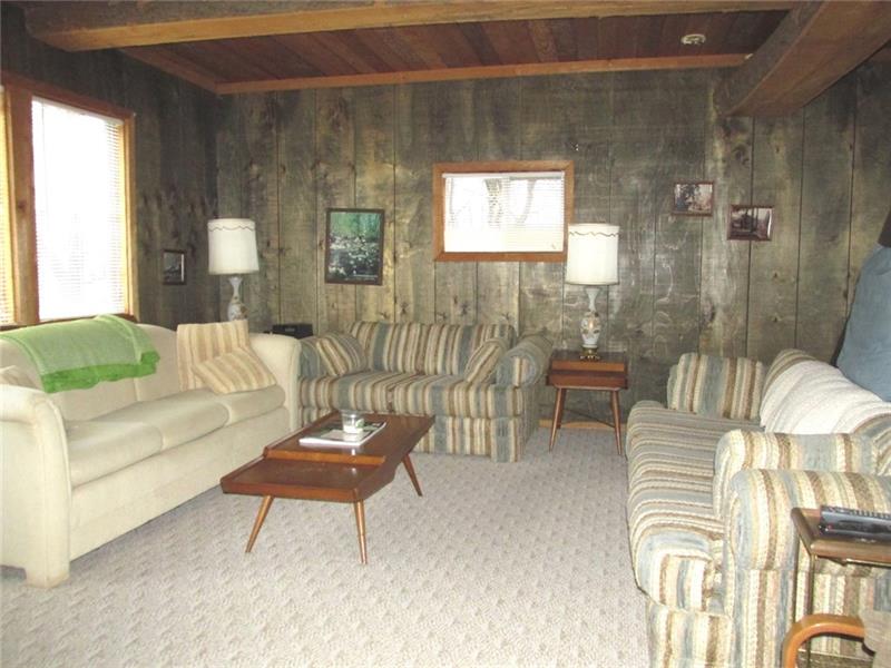 Furnishings and accessories are included.