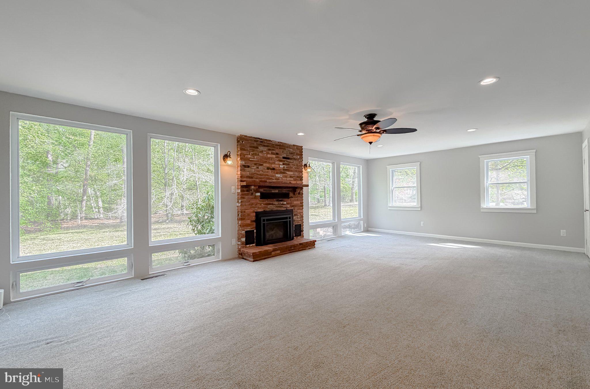 2420 Cecil Lane Huntingtown, MD 20639 - Photo 12 of 72 Spacious living area with natural light.