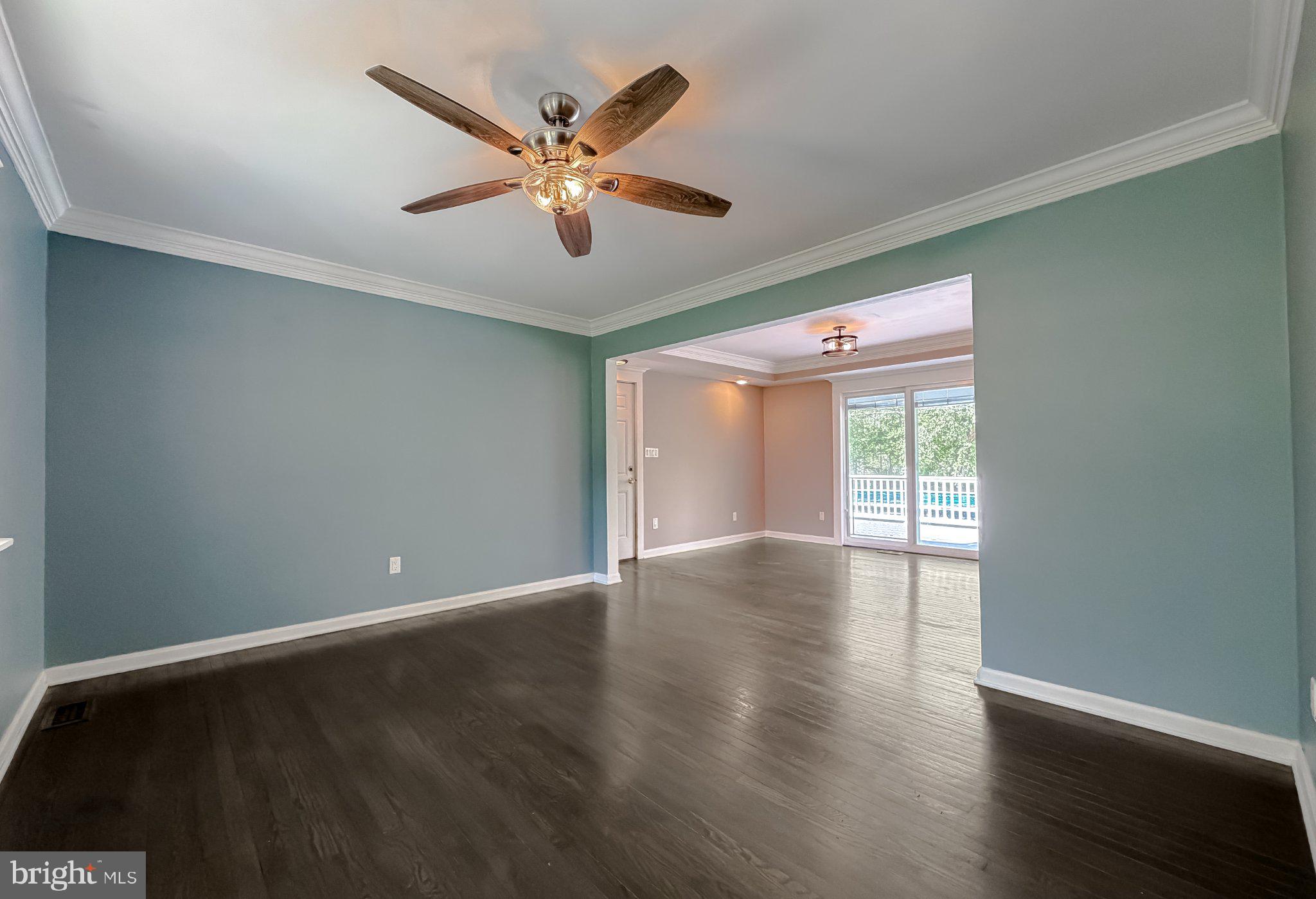 2420 Cecil Lane Huntingtown, MD 20639 - Photo 28 of 72 Spacious living area with natural light.