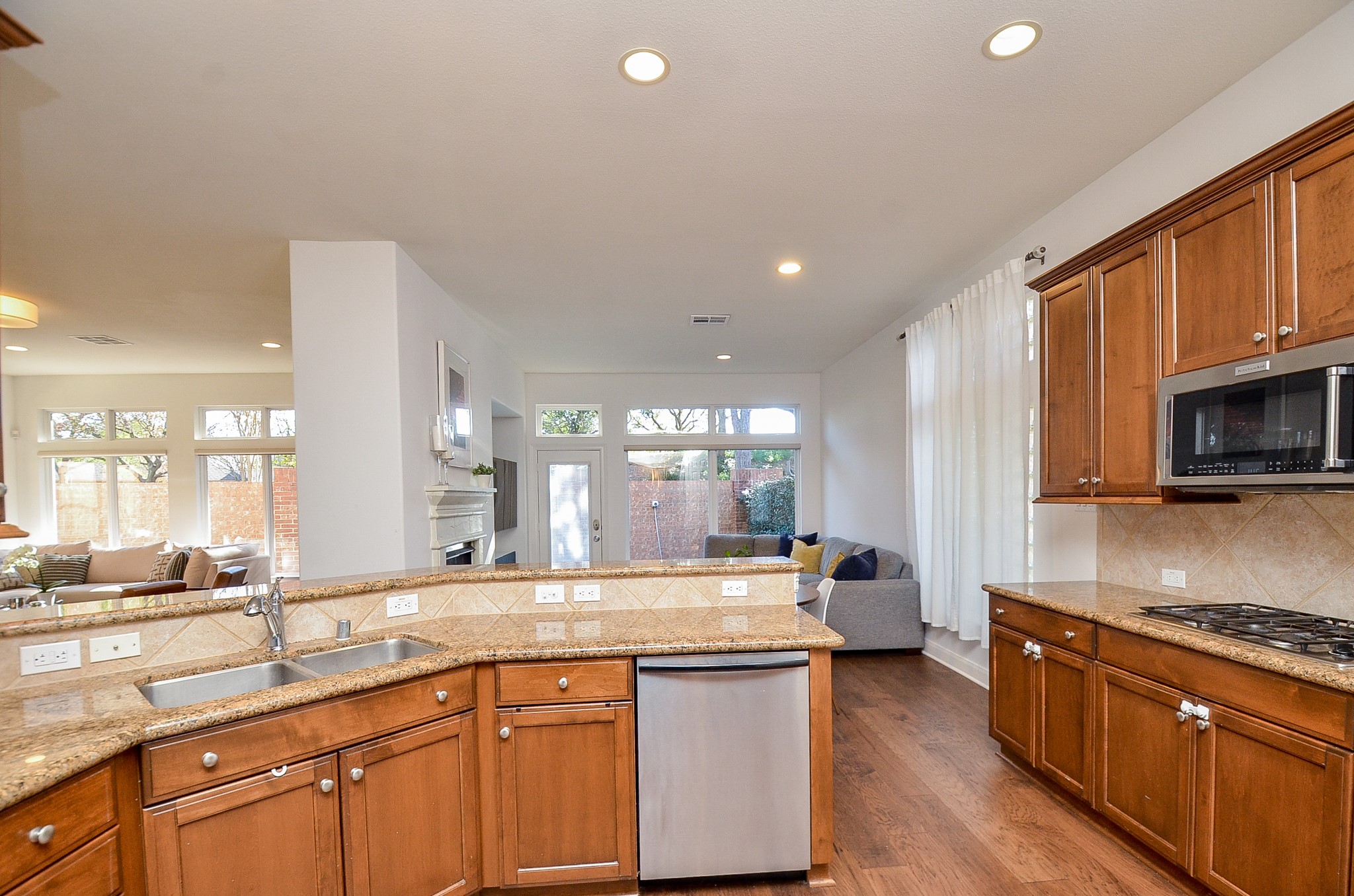 2826 Tudor Manor Houston, TX 77082 - Photo 14 of 50